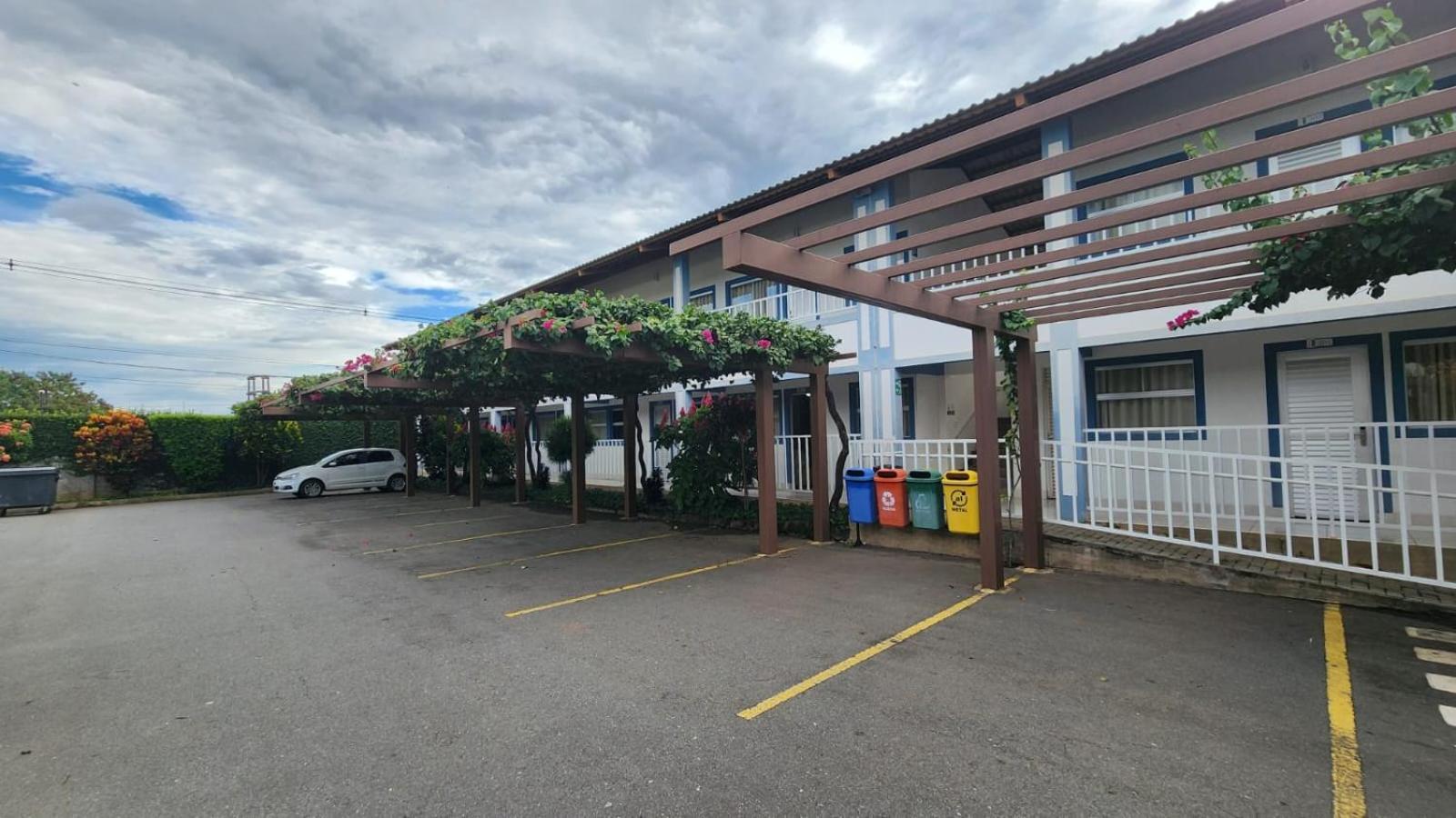 Lacqua Diroma 5 - Apartamentos Jn Caldas Novas Exterior foto